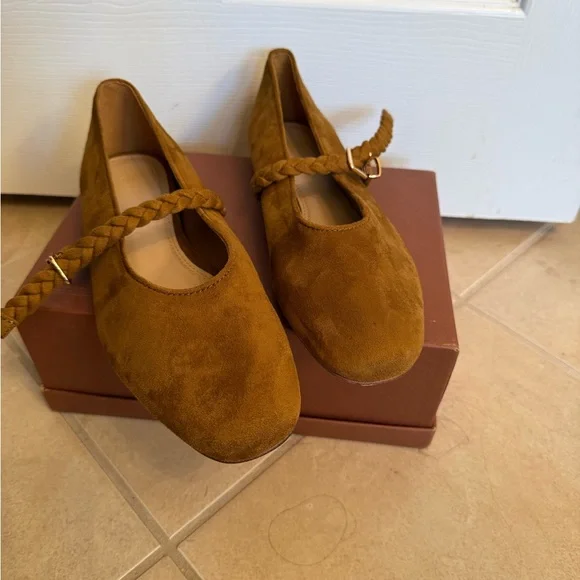 H&M Brown Suede Braided-Strap Flat - Picture 4 of 7